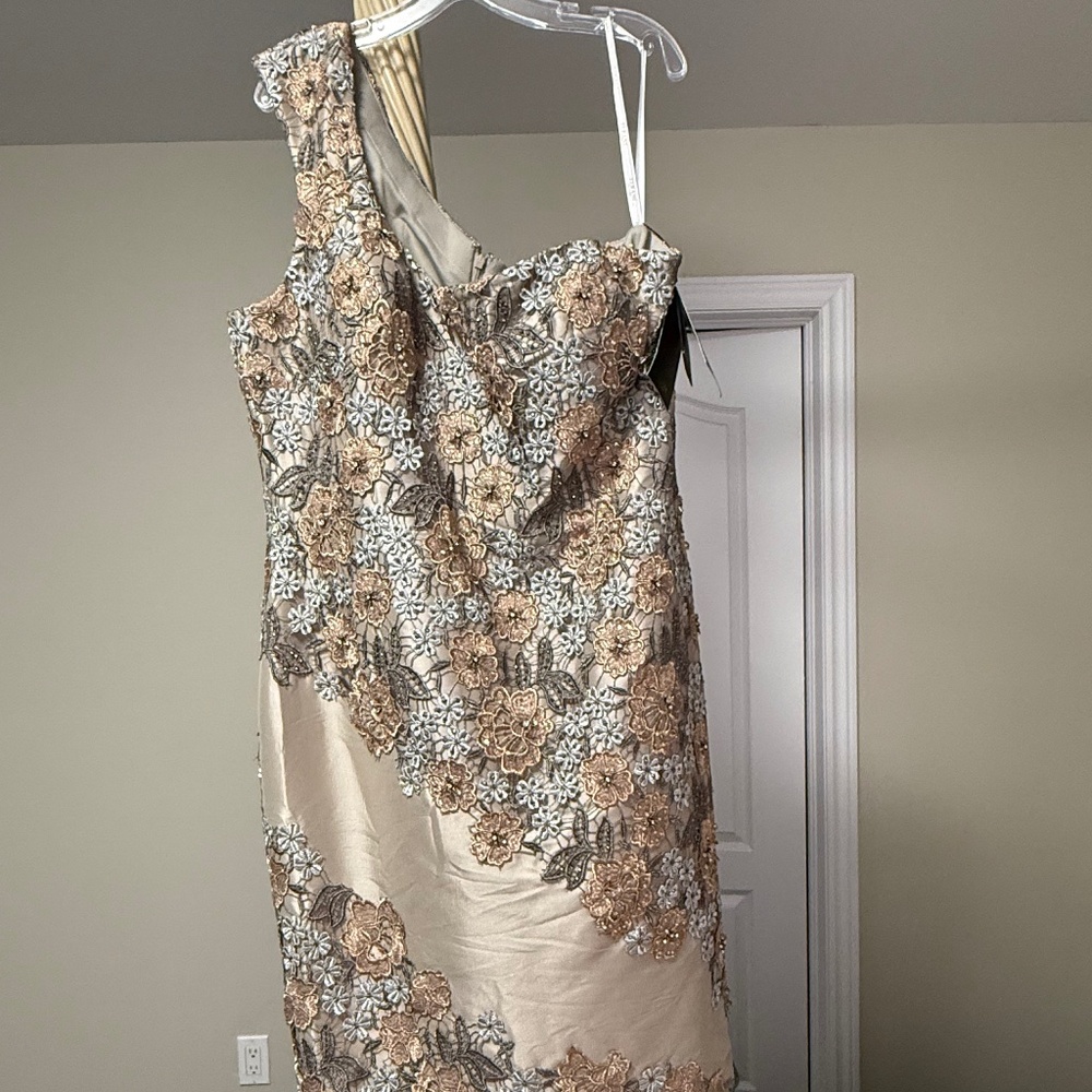 Terani BRAND NEW dress size 16